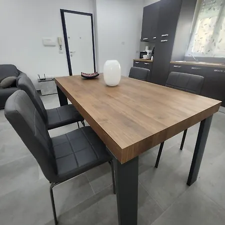 Di Charme Con 6 Posti Letto E Parcheggio Privato Vakantiehuis