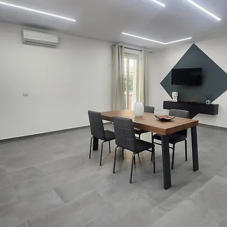 Vakantiehuis Di Charme Con 6 Posti Letto E Parcheggio Privato *