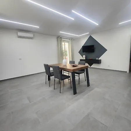 Eleganza Mediterranea A Holiday home Giardini Naxos